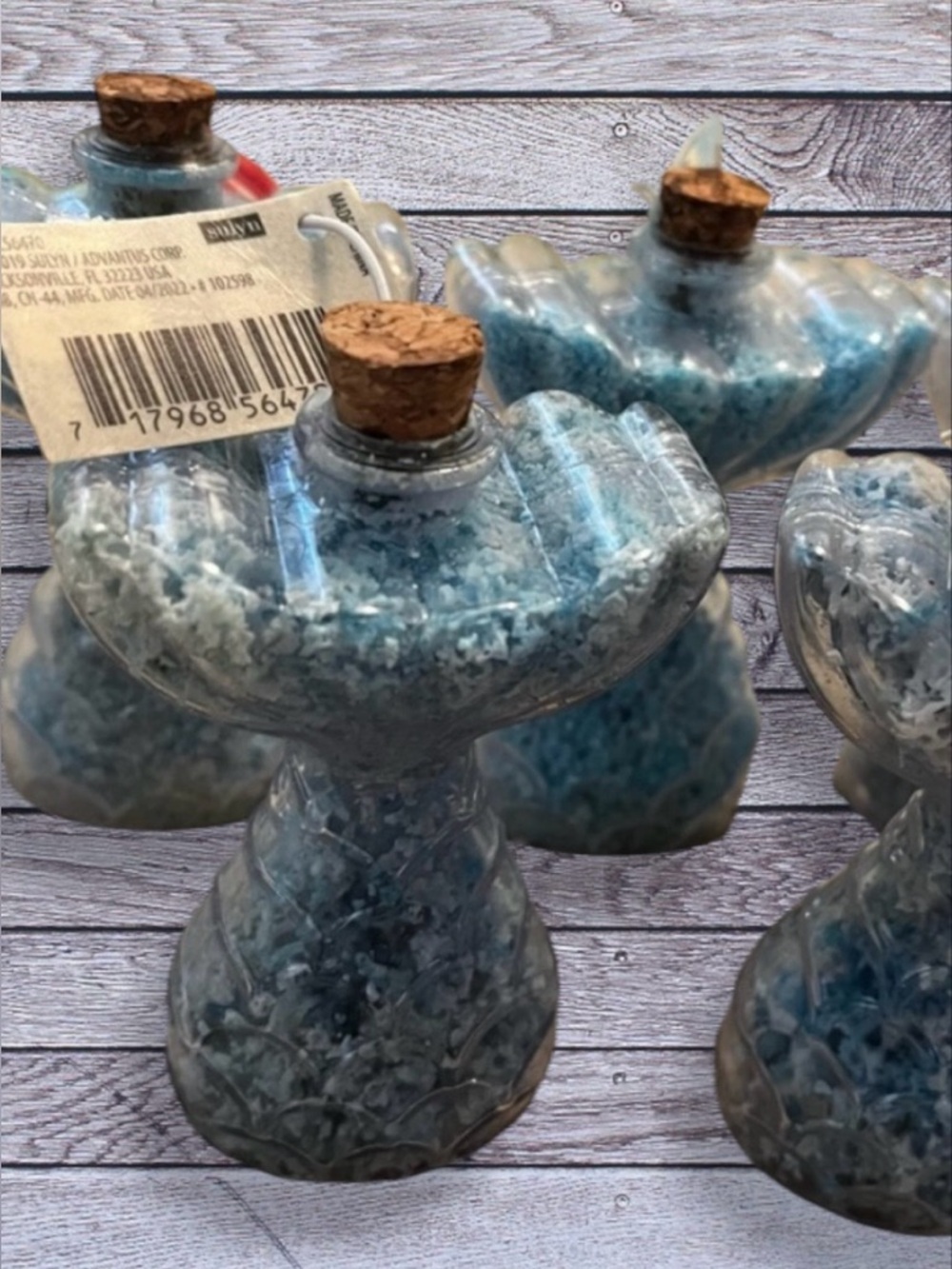 4 Mermaid tail bottles (with bath fizz)
